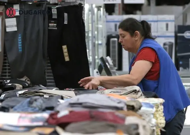 Plastic Free Clothes Shopping: What the Label Leaves Out