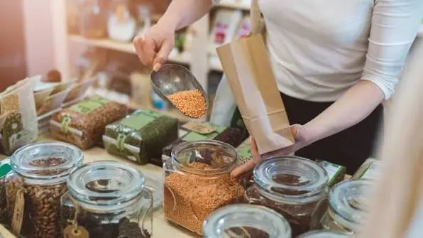 Plastic Free Shopping: Where First Timers Go Wrong at Bulk Bins